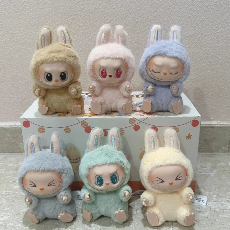 Boneco Labubu Macaron Sentado